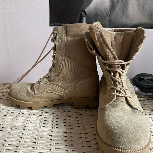 Combat boots - Picture 3 of 3